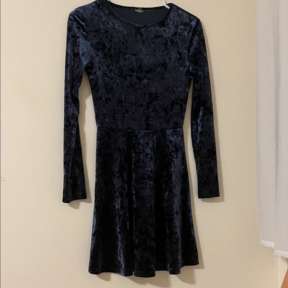 Elegant Navy Blue Velvet Dress